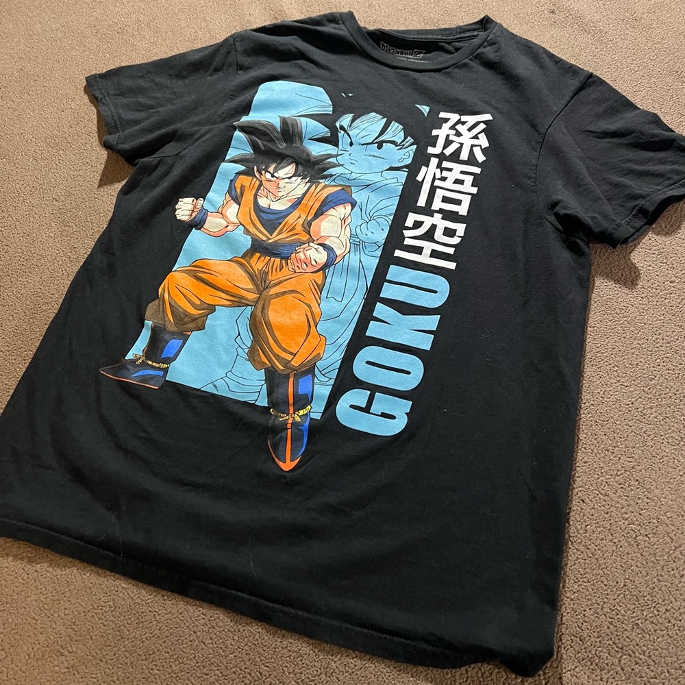 DRAGONBALL Z GOKU/KID GOKU ANIME MANGA TOEI GRAPHIC ENGLISH/KANJI MEDIUM T-SHIRT